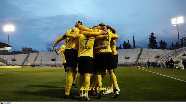 Con Mancini como titular el Aris Salónica ganó por la Liga Griega