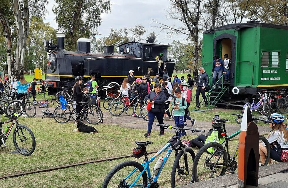 Pedaleada Histórica Familiar en Puerto Belgrano