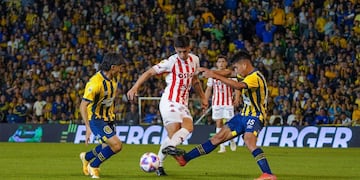 Ezequiel Cañete arrancó como titular en el equipo de Gustavo Munúa.