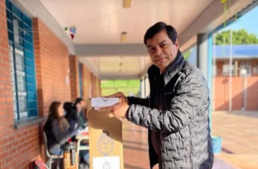 Elecciones PASO 2023: el actual presidente del Concejo Deliberante, Horacio Martínez, emitió su voto en Posadas
