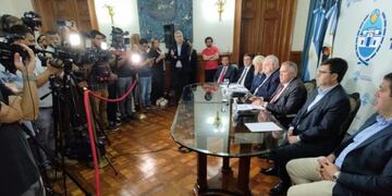 Jaldo anunció la ampliación del proyecto Ficha Limpia en Tucumán.