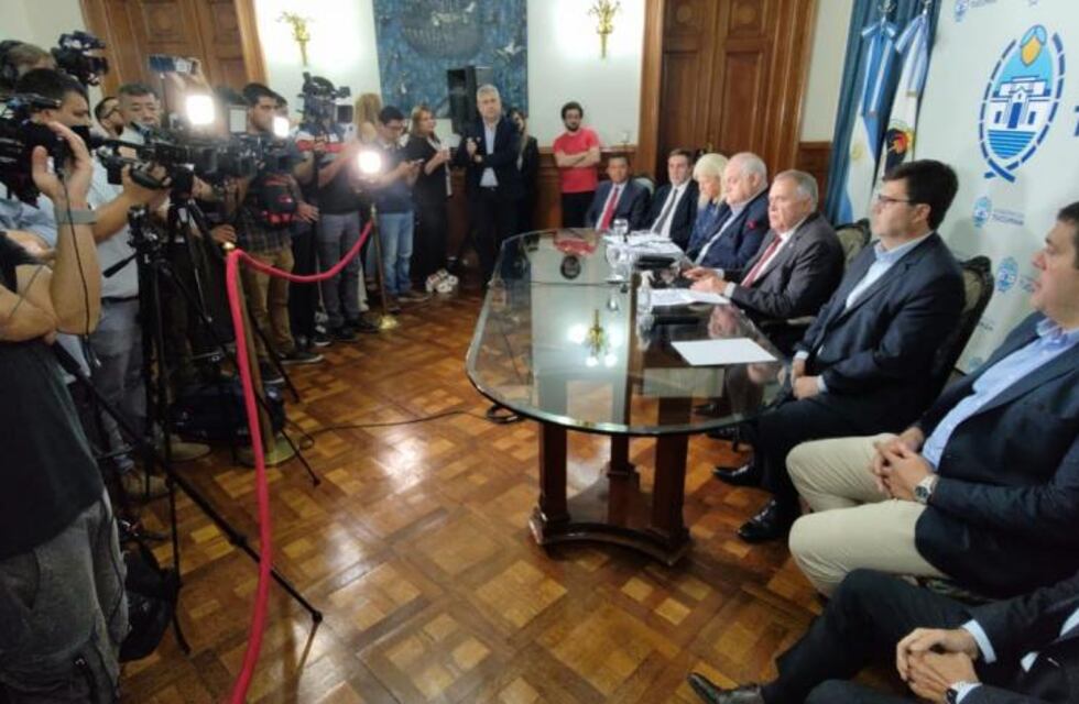 Jaldo anunció la ampliación de la ley de Ficha Limpia en Tucumán