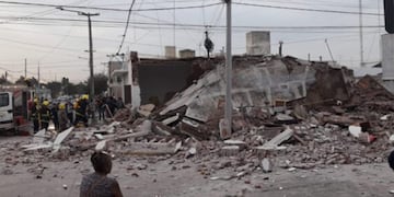 Así quedó la casa tras la explosión en Oliva (Gentileza el Diario de Oliva).