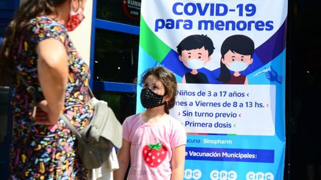 La vacunación pediátrica también muestra avances, previo al inicio de clases 2022 (José Hernández/ La Voz).