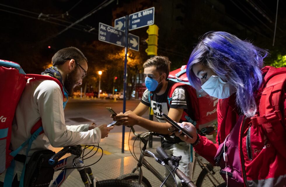 PedidosYa deberá bajar las comisiones en pizzerías, cafés, heladerías y otros locales de comidas