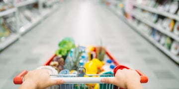 Cómo funciona la aplicación que compara precios de productos de supermercados.