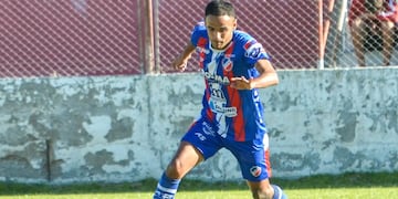Rosario ganó su tercer partido consecutivo y es único escolta de La Armonía. (Foto: Prensa Rosario Puerto Belgrano).