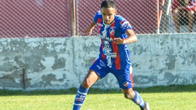 Rosario ganó su tercer partido consecutivo y es único escolta de La Armonía. (Foto: Prensa Rosario Puerto Belgrano).