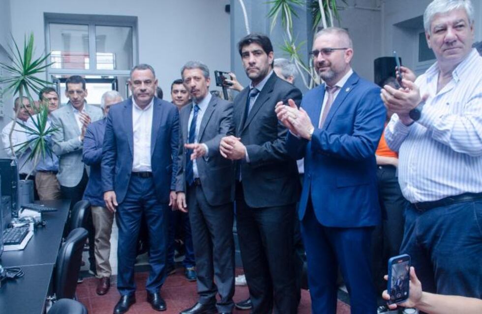 El IPACyM entregó equipamiento y herramientas a cooperativas tucumanas