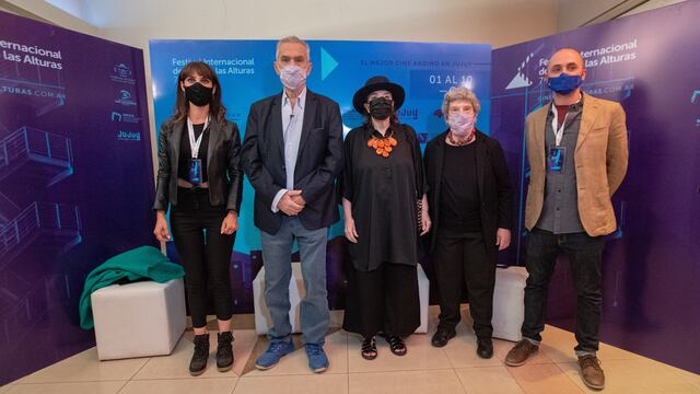 La prestigiosa actriz Graciela Borges, quien además preside el jurado de Ficción, acompañó en el acto inaugural a Daniel Desaloms, director artístico del Festival; Diana Frey, productora ejecutiva; Facundo Morales, coordinador general; y Jimena Muñoz, productora general.