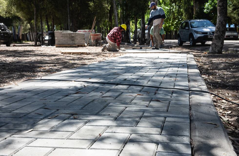 Construyen una ciclovía en el corazón de General Alvear