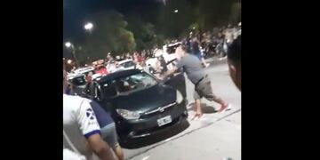 Atacaron a un vehículo en la zona del Parque Sarmiento.