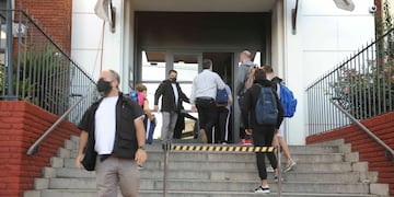 Colegio Ort de Belgrano
Vuelta a clases durante la pandemia y cuarentena en la ciudad de Buenos Aires.
Escuela jovenes ingresando.
Argentina
Foto Federico Lopez Claro