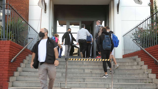 Colegio Ort de Belgrano
Vuelta a clases durante la pandemia y cuarentena en la ciudad de Buenos Aires.
Escuela jovenes ingresando.
Argentina
Foto Federico Lopez Claro