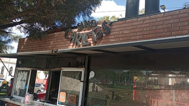 Incendio en un puesto de choripán.