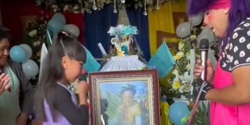 El payaso brindó un conmovedor show que se viralizó por las redes. Foto Captura: TikTok/@losstarpayasos