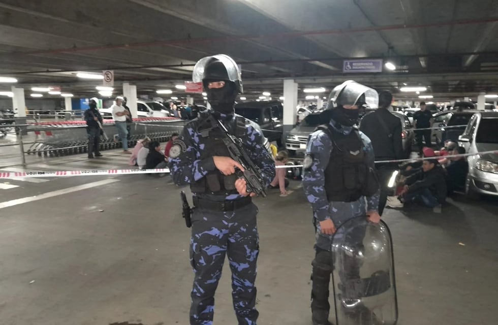 Desarticulan una red de estafas cambiarias en Posadas: 26 detenidos y más de 80 millones de pesos incautados