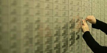 La policía de Tres Arroyos investiga el robo de 90 mil dólares de la caja de seguridad de un banco