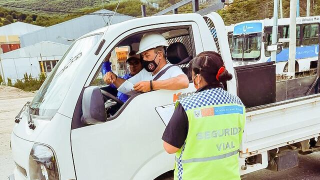 El área dependiente de la Secretaria de Protección Civil del Ministerio de Gobierno, realizó 55 operativos de control y prevención vehicular en toda la provincia.