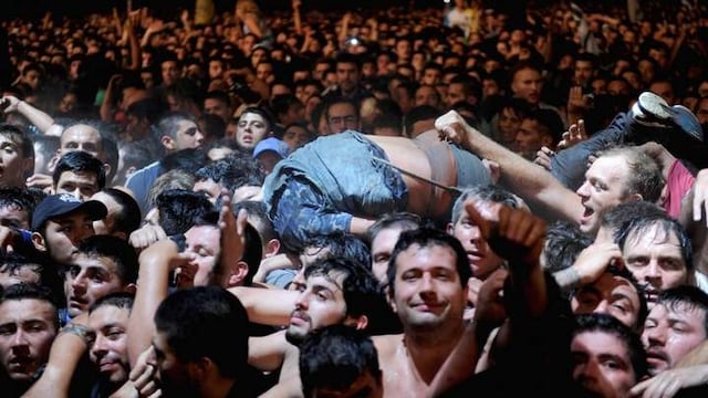 Recital del Indio Solari en Olavarría. (Foto: Martín Bonetto/Clarín)
