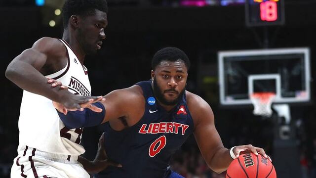 El alero llega proveniente del equipo de la Universidad de Liberty.