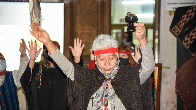 Festejo día de los pueblos originarios.