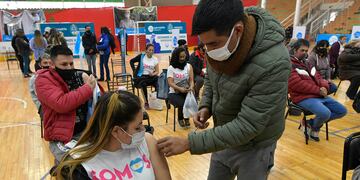 Arribaron nuevas dosis de la vacuna Sputnik V a Mendoza.