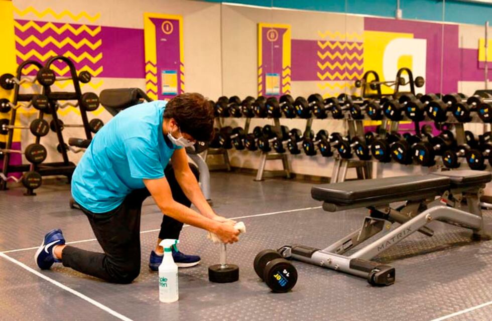 ¿Cómo se gestiona la asistencia económica a gimnasios y organizadores de eventos de Entre Ríos?