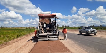 La RN34 une varias ciudades de la provincia como San Pedro, Fraile Pintado y Libertador Gral. San Martín, y suele congestionarse en las vías de acceso a la capital jujeña debido a su alto tránsito, por lo que urge su transformación en autopista.