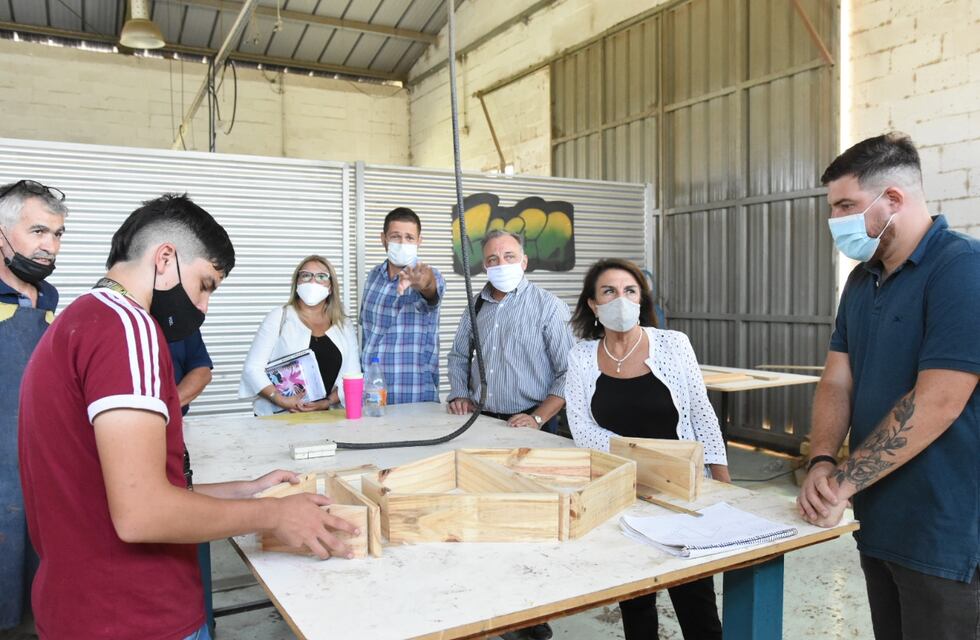 Funcionarios de Reconquista visitaron el Centro Municipal de Capacitación en Oficios de Rafaela