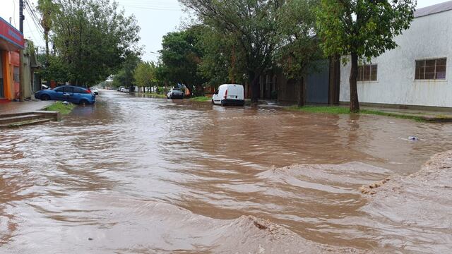 Algunos sectores de la localidad se vieron abnegados a raíz de las intensas lluvias.