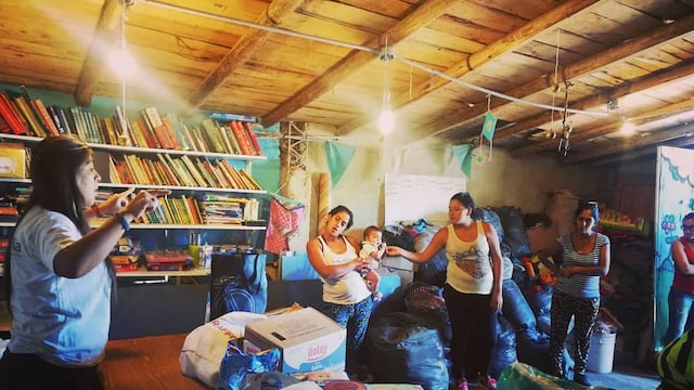 Las tareas que desarrollan profesionals y voluntarios de Pata Pila junto a los niños y las mamás de familias vulnerables.