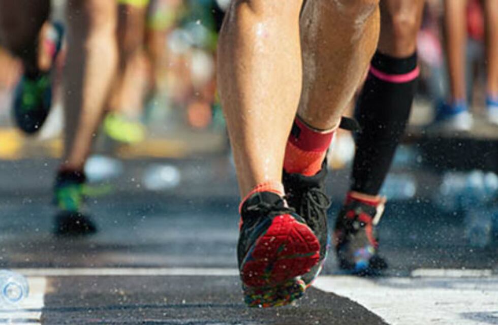 400 personas participaron en una carrera de calle