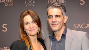 Piscina, luz natural y madera: así es la casa ostentosa casa de Nancy Dupláa y Pablo Echarri.