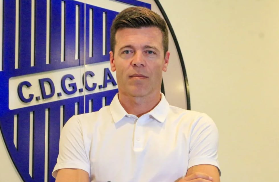 La picante advertencia de Esteban Solari a Di María: “Alguna patadita le vamos a dar”