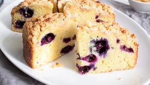 Cómo hacer el budín de arándanos tendencia en TikTok sin harina y con solo 4 ingredientes