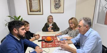 Luis Castellano recorrió el Instituto Superior del Profesorado