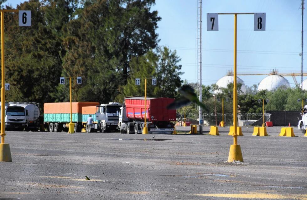 Paro de transporte de granos: sostienen protestas en ocho rutas de Santa Fe