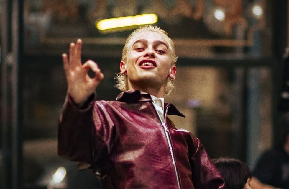 Quién es Marttein: el excéntrico músico que apuesta por el pop y la electrónica sin perder su lado argento