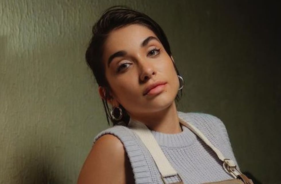 María Becerra sorprendió a una fan que padece una dura enfermedad y conmovió a todos
