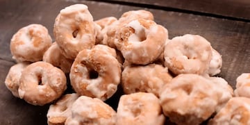 Así se preparan unas ricas rosquitas para pasar la tarde acompañado.