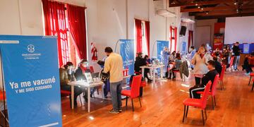 Vacunación masiva COVID-19