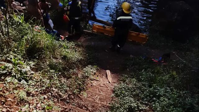 Puerto Iguazú: rescataron a un joven en el Salto Mbocay.