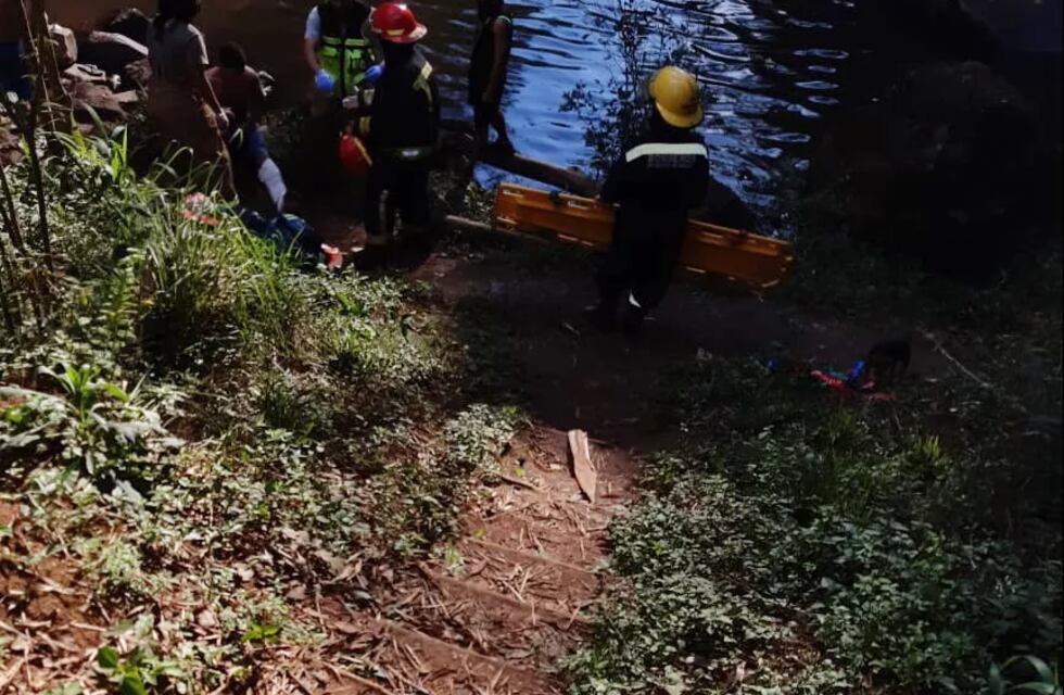 Puerto Iguazú: rescataron a un joven en el Salto Mbocay