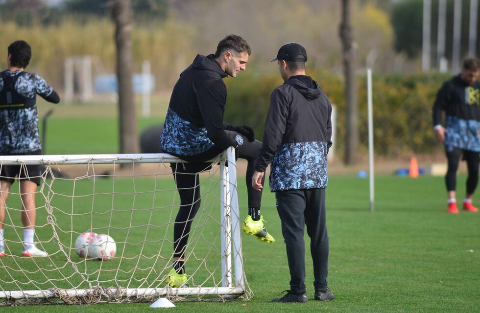 La polémica por los penales: a Belgrano no se los cobran y San Martín (T), escolta por uno dudoso
