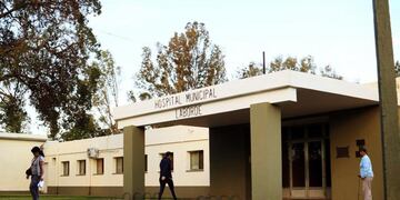 El hombre fue trasladado a un hospital regional.