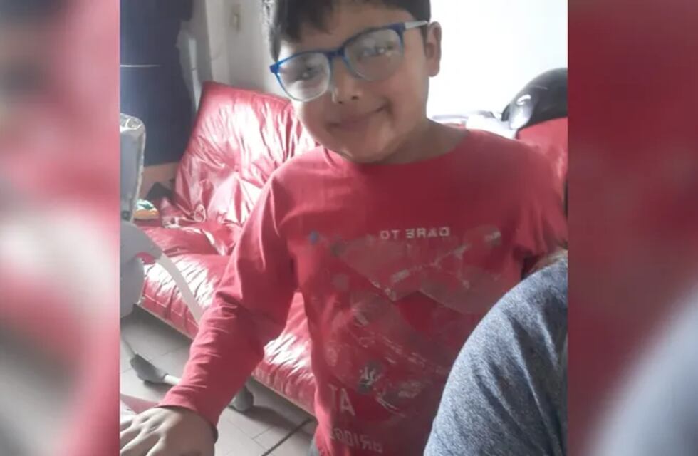 Neuquino de 8 años puede quedar sordo: necesita la ayuda de todos para pagar su cirugía