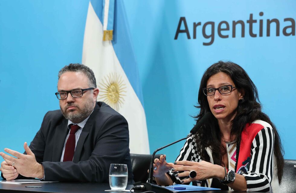 El Gobierno intima a las grandes empresas a trabajar al 100% de su capacidad