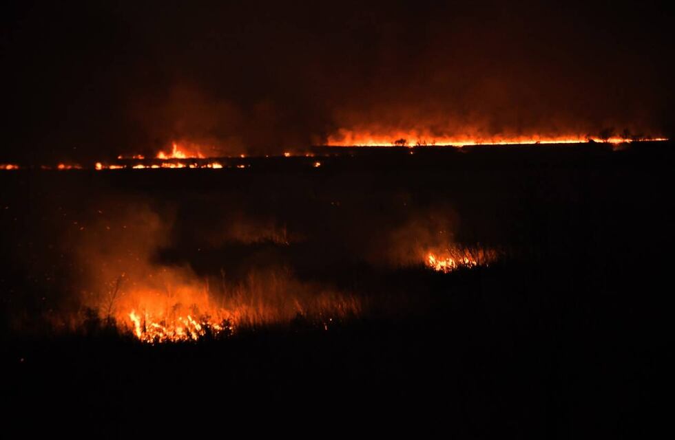 Humo en Rosario: denuncian 10 zonas donde se repiten incendios desde 2020