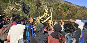 Se dio a conocer la autopsia del cuerpo de Elías Garay (29), el joven mapuche asesinado el predio Cuesta del Ternero. (Foto: Telam)